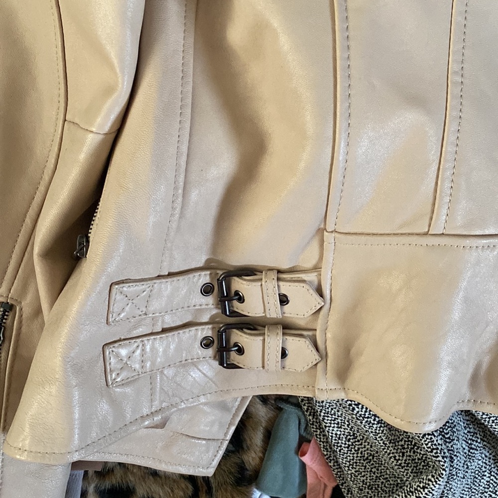 Victoria’s Secret Moto jacket blush m defective - Picture 7 of 9